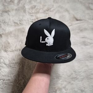 Yupoong FlexFit Hat Fitted Cap Baseball Hat Gold Playboy Bunny Smoking Black ✨️